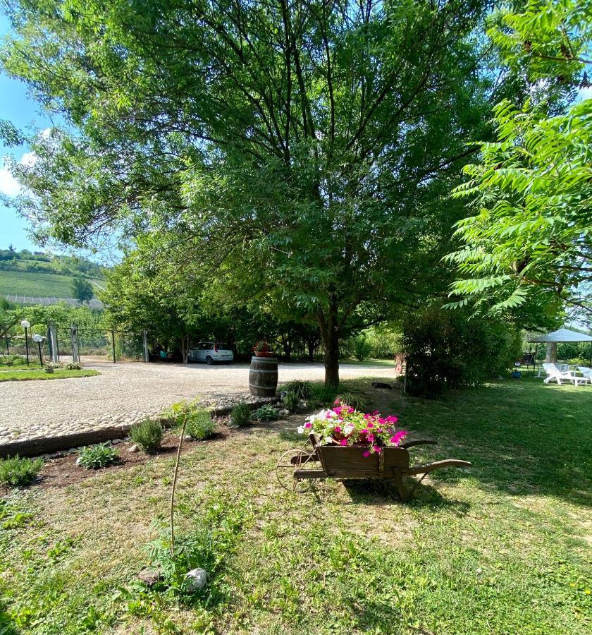Locanda Del Molino Vecchio Magliano Alfieri Luaran gambar