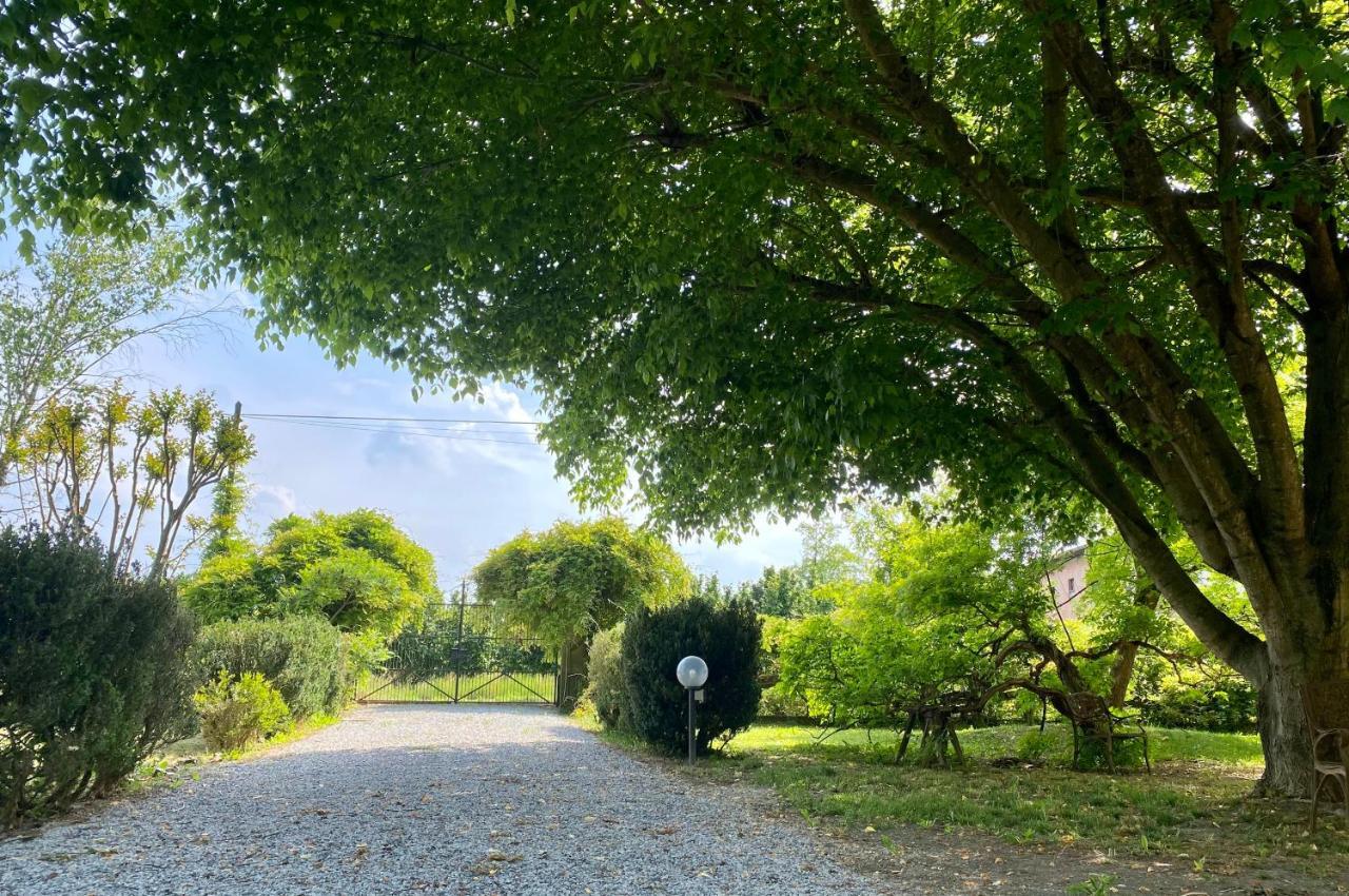 Locanda Del Molino Vecchio Magliano Alfieri Luaran gambar