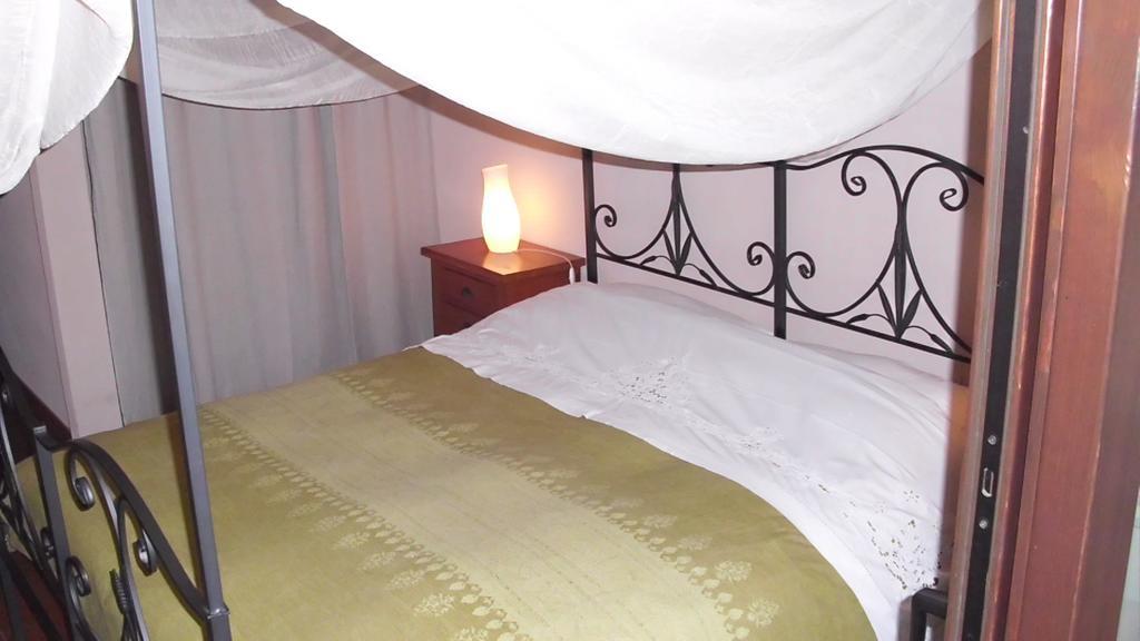 Locanda Del Molino Vecchio Magliano Alfieri Bilik gambar